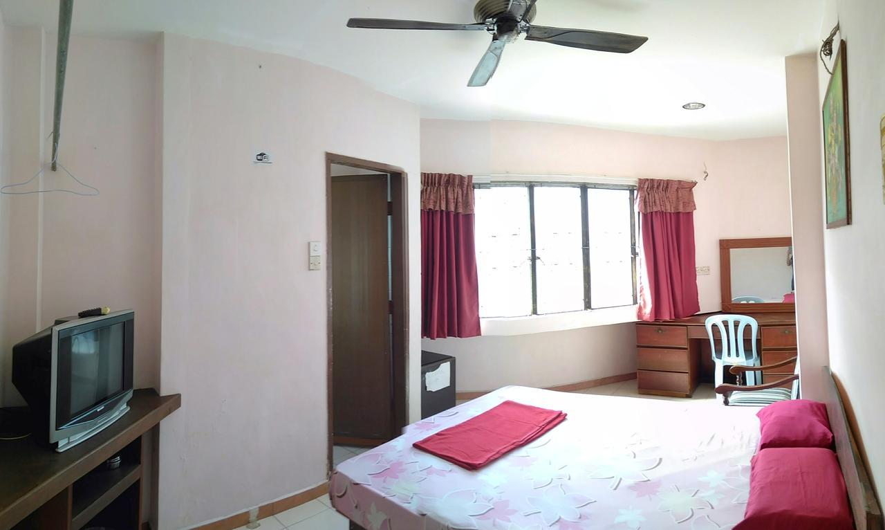 New Budget Inn Hotel Chukai Exterior foto