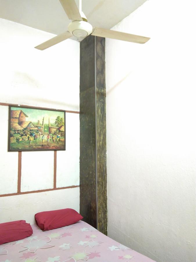 New Budget Inn Hotel Chukai Exterior foto