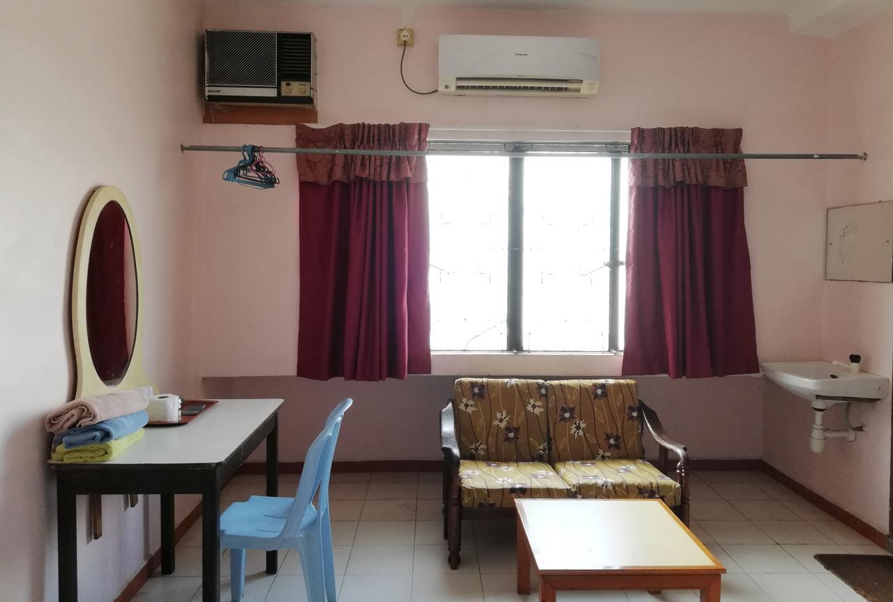 New Budget Inn Hotel Chukai Exterior foto